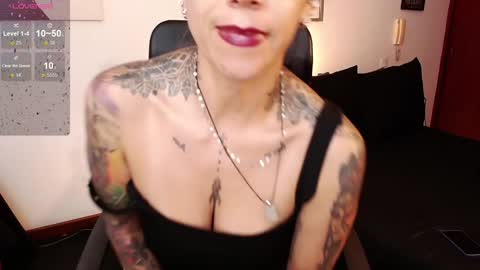 Anto    online show from 01/12/25, 02:19