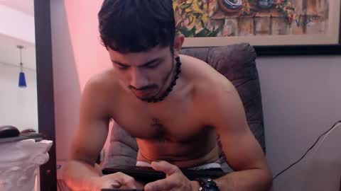 Snapshot of antoniocuervo chatting on 12/13/24, 04:27 Hadez online show from 12/13/24, 04:27