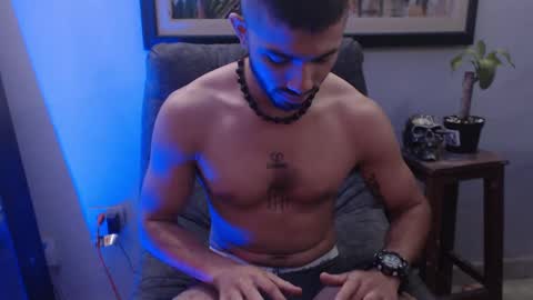 Snapshot of antoniocuervo chatting on 12/27/24, 01:50 Hadez online show from 12/27/24, 01:50