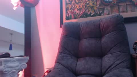 Snapshot of antoniocuervo chatting on 01/03/25, 12:30 Hadez online show from 01/03/25, 12:30