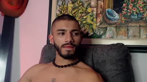 Snapshot of antoniocuervo chatting on 01/11/25, 04:16 Hadez online show from 01/11/25, 04:16