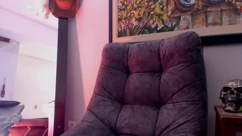 Snapshot of antoniocuervo chatting on 01/25/25, 07:39 Hadez online show from 01/25/25, 07:39
