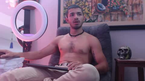 Snapshot of antoniocuervo chatting on 01/28/25, 09:08 Hadez online show from 01/28/25, 09:08