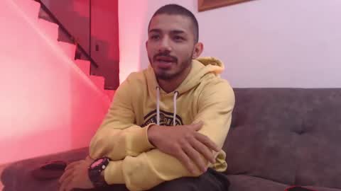 Snapshot of antoniocuervo chatting on 02/14/25, 10:38 Hadez online show from 02/14/25, 10:38