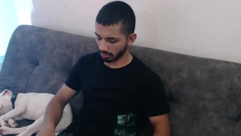 Snapshot of antoniocuervo chatting on 02/18/25, 02:06 Hadez online show from 02/18/25, 02:06