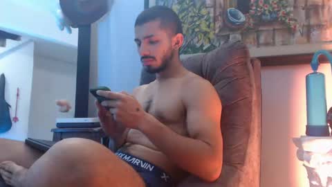 Snapshot of antoniocuervo chatting on 02/19/25, 12:22 Hadez online show from 02/19/25, 12:22