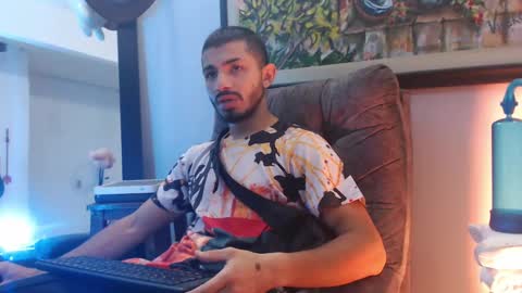 Snapshot of antoniocuervo chatting on 02/20/25, 12:15 Hadez online show from 02/20/25, 12:15