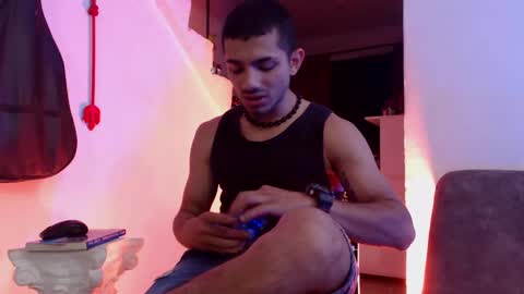 Snapshot of antoniocuervo chatting on 03/03/25, 12:04 Hadez online show from 03/03/25, 12:04