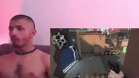 Snapshot of antoniocuervo chatting on 03/08/25, 04:12 Hadez online show from 03/08/25, 04:12