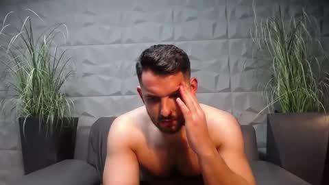 Snapshot of antoniovalentinidiamond chatting on 01/15/25, 08:05 HI My name is Antonio online show from 01/15/25, 08:05