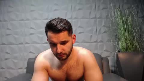 Snapshot of antoniovalentinidiamond chatting on 02/03/25, 12:04 HI My name is Antonio online show from 02/03/25, 12:04