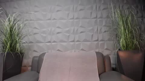 Snapshot of antoniovalentinidiamond chatting on 02/13/25, 12:13 HI My name is Antonio online show from 02/13/25, 12:13