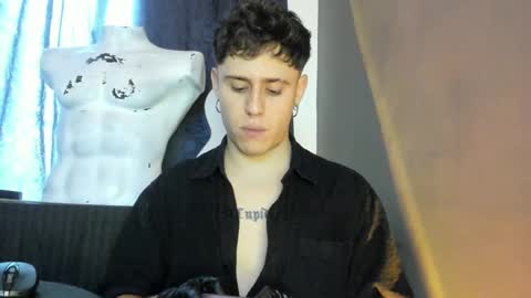 antonnello_ online show from 09/18/25, 08:55