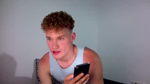 Snapshot of antonny_paul chatting on 06/15/26, 04:53 Antonny online show from 06/15/26, 04:53
