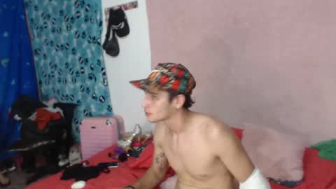 karol y antony online show from 12/25/24, 12:16