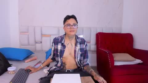 Snapshot of antony_d_ossa chatting on 06/10/26, 08:08 antony_d_ossa online show from 06/10/26, 08:08