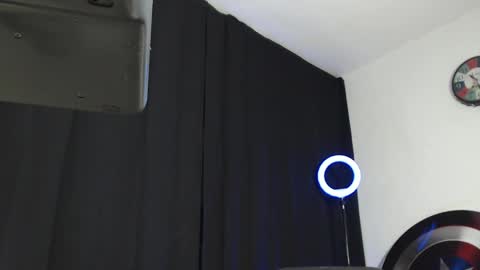 Instagram miguelangel1802  online show from 02/02/25, 02:27