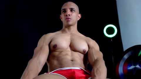 Instagram miguelangel1802  online show from 09/19/25, 04:51