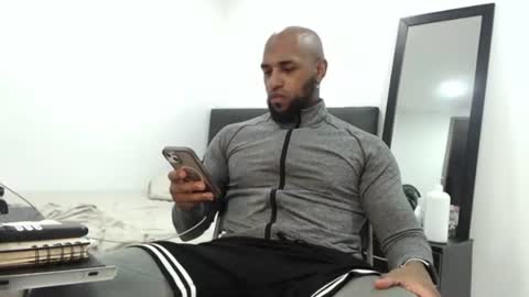 antwanblack11 online show from 10/01/25, 11:00