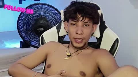 AnuarDHM online show from 12/04/25, 04:59