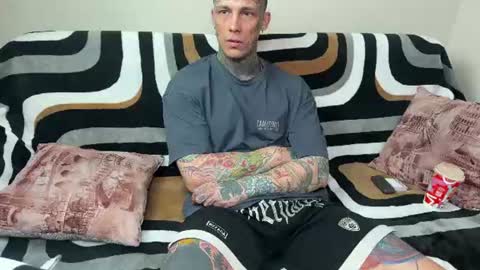 Tom online show from 07/10/26, 08:18