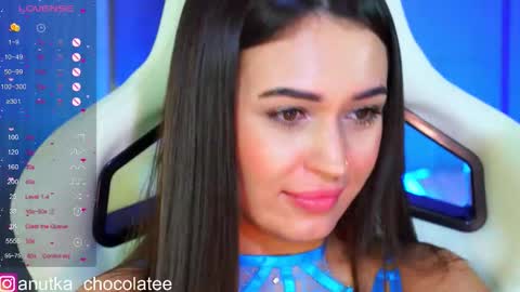 Snapshot of anutka_chocolate chatting on 12/15/25, 09:13 Anna online show from 12/15/25, 09:13