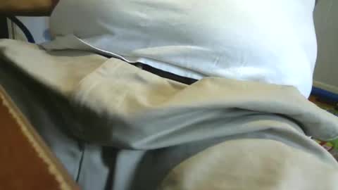 Snapshot of anvil1972 chatting on 10/30/25, 02:51 anvil1972 online show from 10/30/25, 02:51