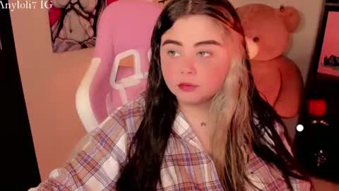   Independent model  online show from 07/23/26, 11:24