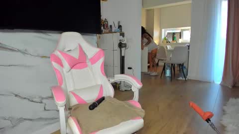 Anya online show from 03/17/26, 05:33