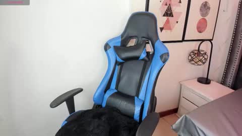 Snapshot of anya_belth chatting on 11/20/25, 03:56 anya_belth online show from 11/20/25, 03:56