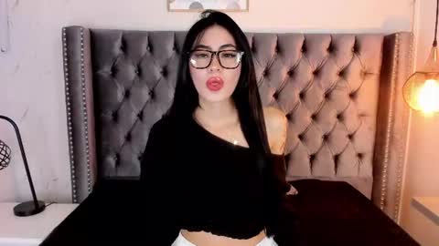 anya_belth online show from 06/08/26, 07:25