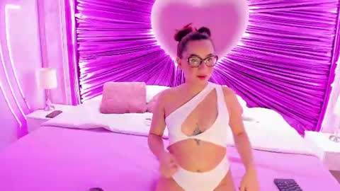 anya_shaffer online show from 07/14/26, 03:00