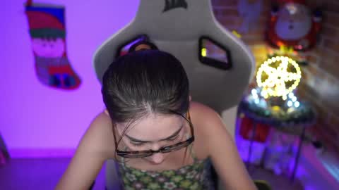 anya online show from 12/13/24, 08:04