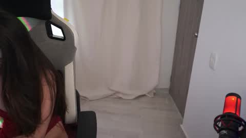 anya online show from 11/04/25, 08:52