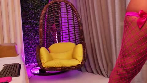 Snapshot of anyalovx chatting on 10/03/25, 06:27 Anya online show from 10/03/25, 06:27