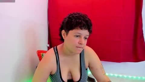 Snapshot of anyelbabilonia chatting on 11/17/25, 02:45 Sam Blake online show from 11/17/25, 02:45