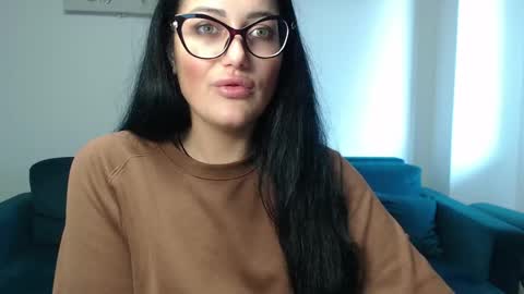 Snapshot of anyevyy chatting on 06/09/26, 04:35 AnyEvyy online show from 06/09/26, 04:35