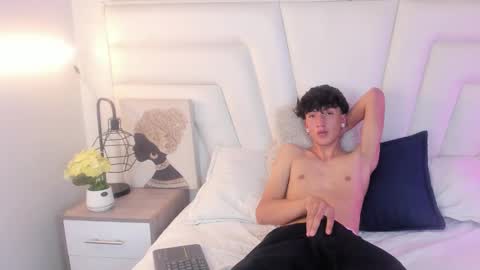 Anyul  online show from 02/11/25, 05:58