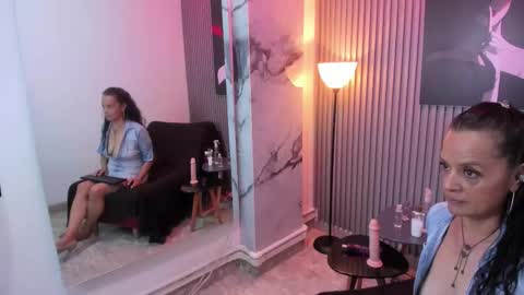 Snapshot of anyvegaa chatting on 09/25/25, 12:20 Any online show from 09/25/25, 12:20