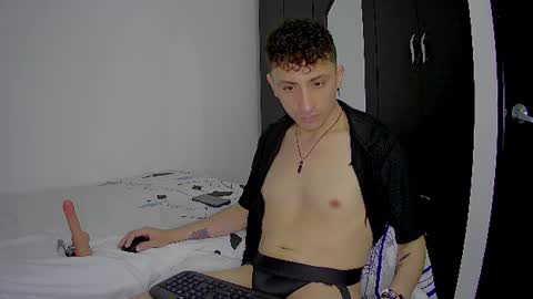 Snapshot of aogut17 chatting on 07/09/26, 01:42 aogut17 online show from 07/09/26, 01:42
