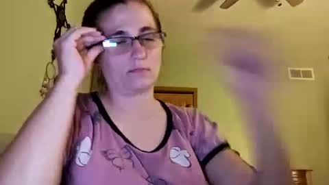 Snapshot of aphrodite60 chatting on 09/21/25, 05:42 Aphrodite60 online show from 09/21/25, 05:42