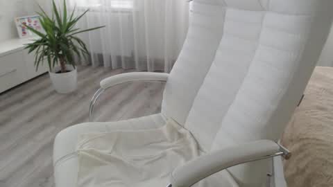 Aphrodite online show from 10/16/25, 11:22