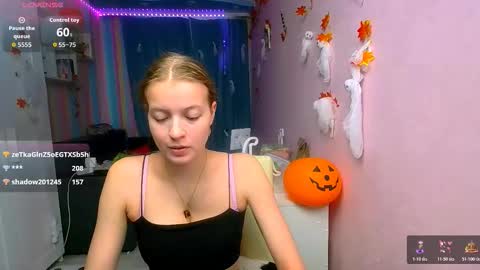 Snapshot of aphrodite_wow_ chatting on 11/12/25, 09:21 Aphrodite online show from 11/12/25, 09:21