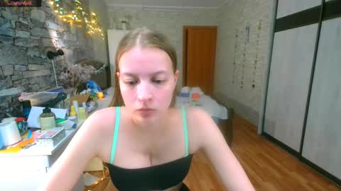 Aphrodite online show from 05/22/26, 03:17