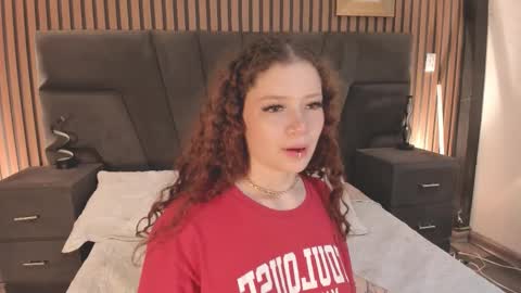 Snapshot of aphroditesweet chatting on 11/09/25, 09:13 aphrodite online show from 11/09/25, 09:13