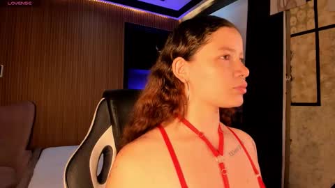 Snapshot of aphroditesweet chatting on 11/28/25, 04:09 aphrodite online show from 11/28/25, 04:09