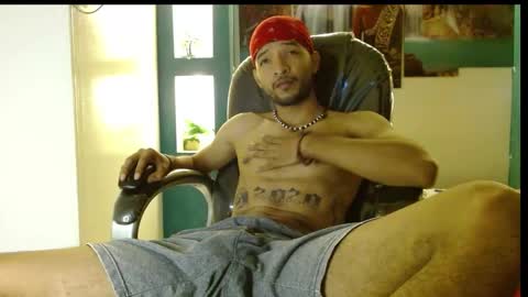 Snapshot of apolo_98 chatting on 12/20/24, 01:22 APOLO online show from 12/20/24, 01:22