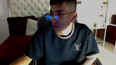 Snapshot of apolo_98 chatting on 02/09/25, 05:33 APOLO online show from 02/09/25, 05:33