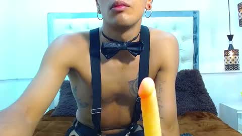 Snapshot of apolo_98 chatting on 02/11/25, 09:56 APOLO online show from 02/11/25, 09:56