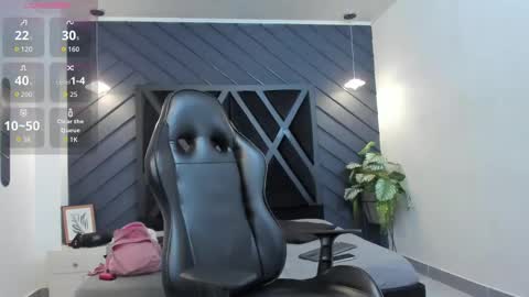 Snapshot of apolo_bianco_ chatting on 09/18/25, 11:29 APOLO online show from 09/18/25, 11:29